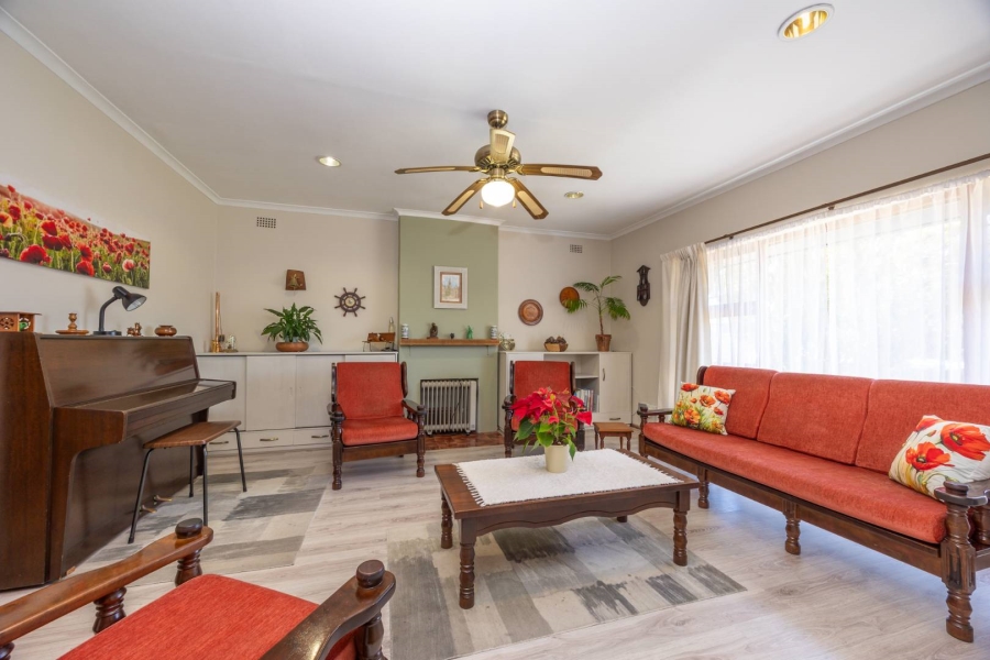 6 Bedroom Property for Sale in Goodwood Estate Western Cape